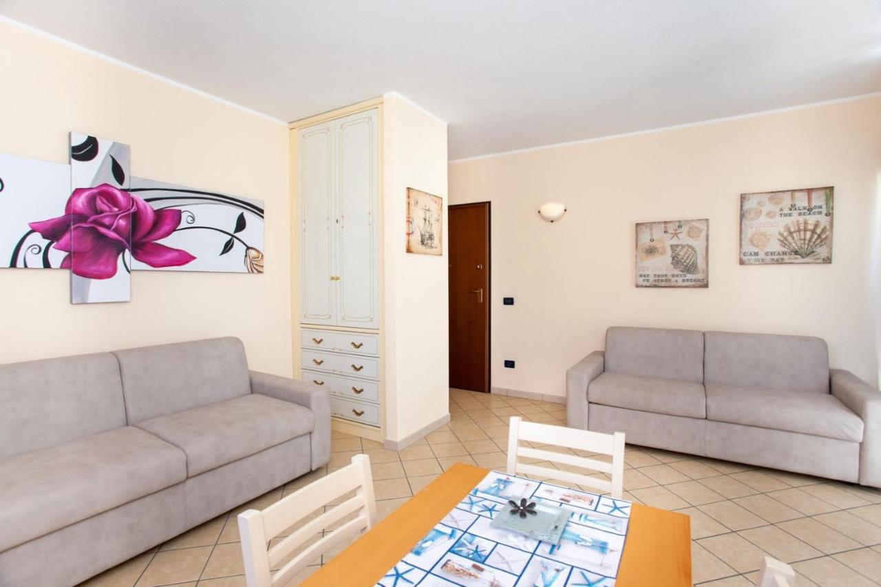 拉卡勒塔Le Residenze Blu Sardinia公寓式酒店 外观 照片